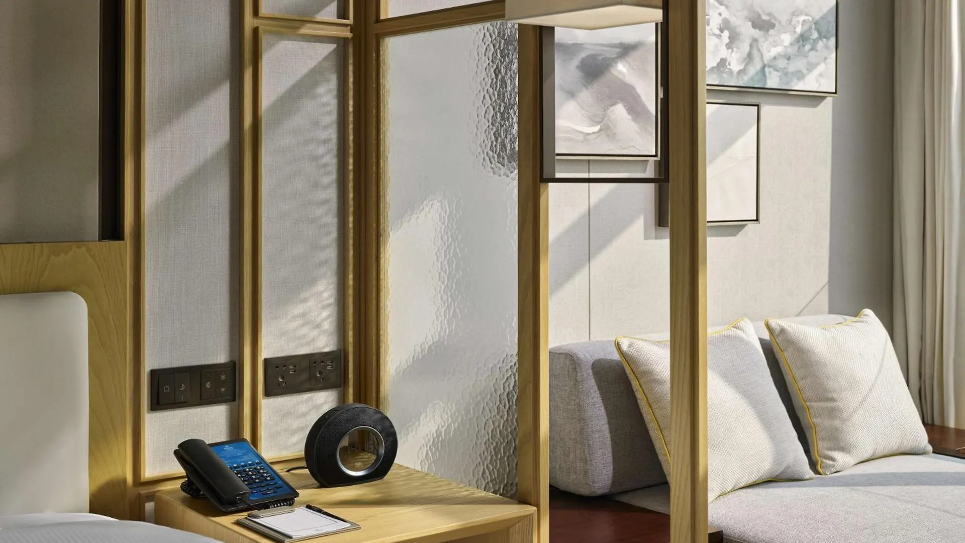 Hilton Suzhou Yinshan Lake 4*, סוג'ואו