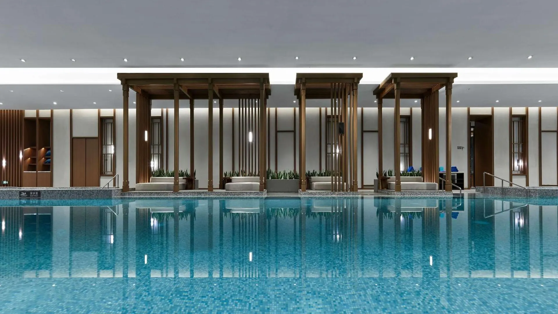 Hilton Suzhou Yinshan Lake 4*, Suzhou (Jiangsu)